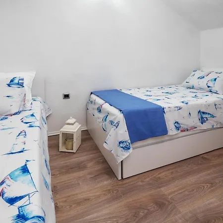 Holiday Home Beyla Pucisca Exterior foto