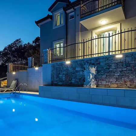 Holiday Home Beyla Pucisca Exterior foto
