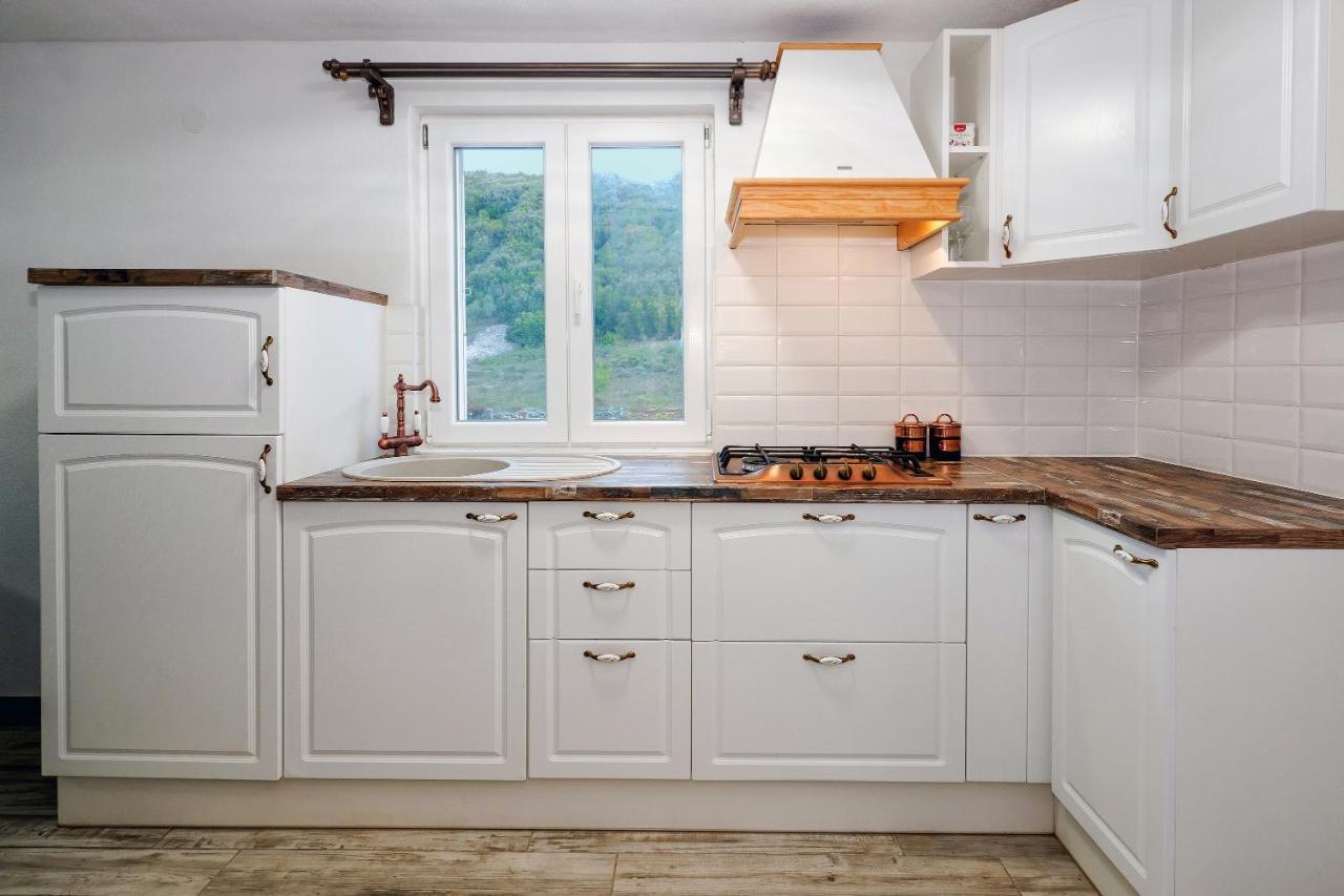Beyla Holiday home Pucisca